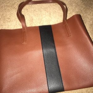 Vince Camuto Tote